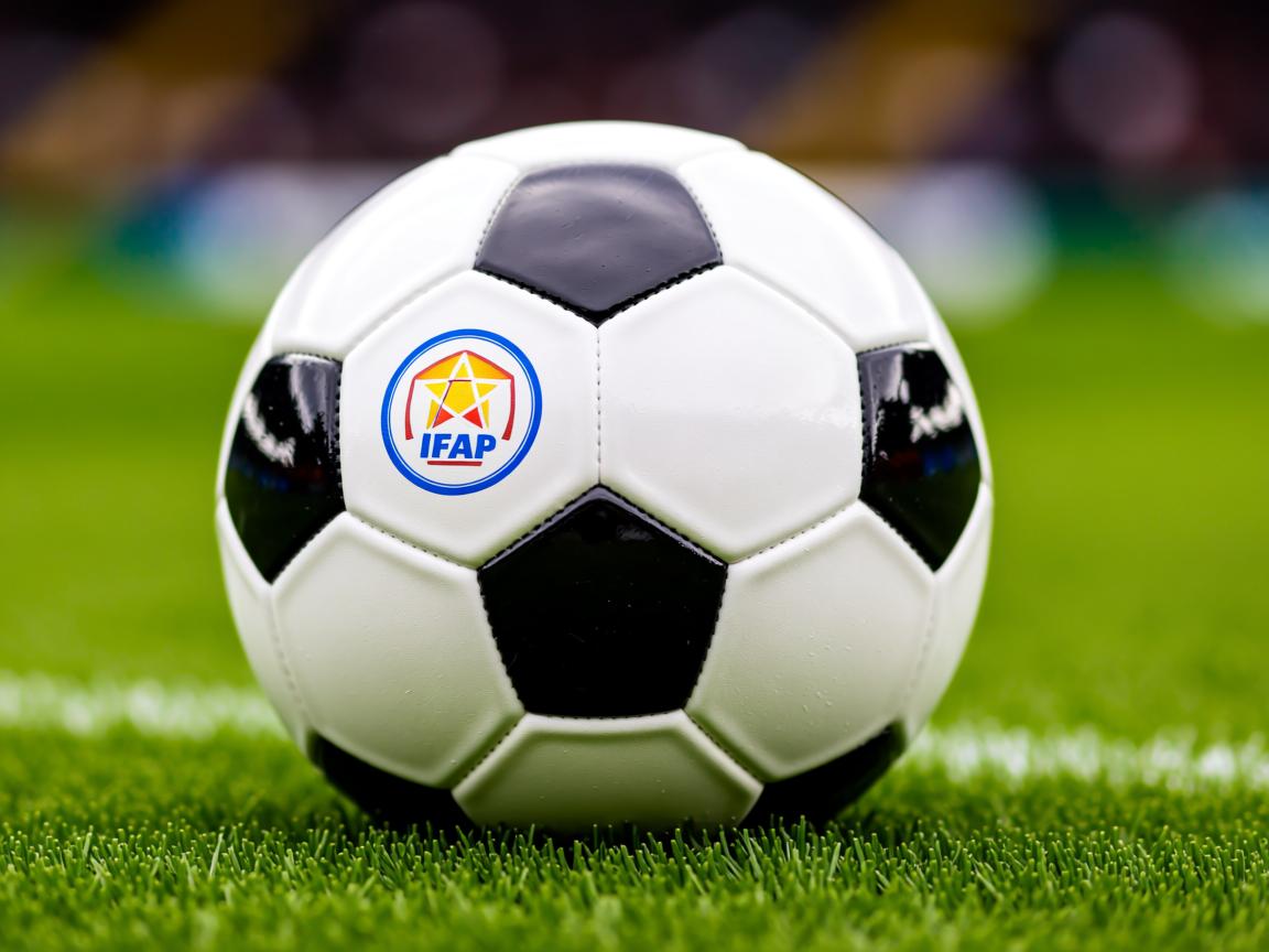 开云体育app注册-国家队防守端协防体系为何频繁出错，防守最强的国家队